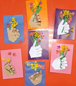 Сегодня в старшей группе 5 наши воспитанники вместе с педагогом Тюпанской М.В. встречали  весну, говорили о первоцветах, о том что они внесены в красную книгу и лучший подарок для мамы это цветы сделанные своими руками!